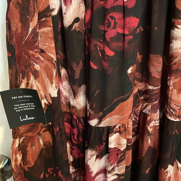 NWT Lulu’s tiered maxi dress - Picture 7 of 9